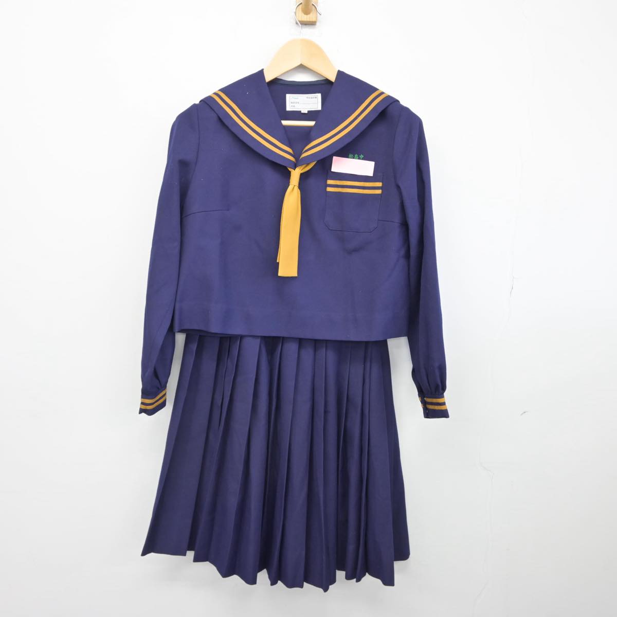 【中古】沖縄県 松島中学校 女子制服 3点（セーラー服・スカート）sf029667
