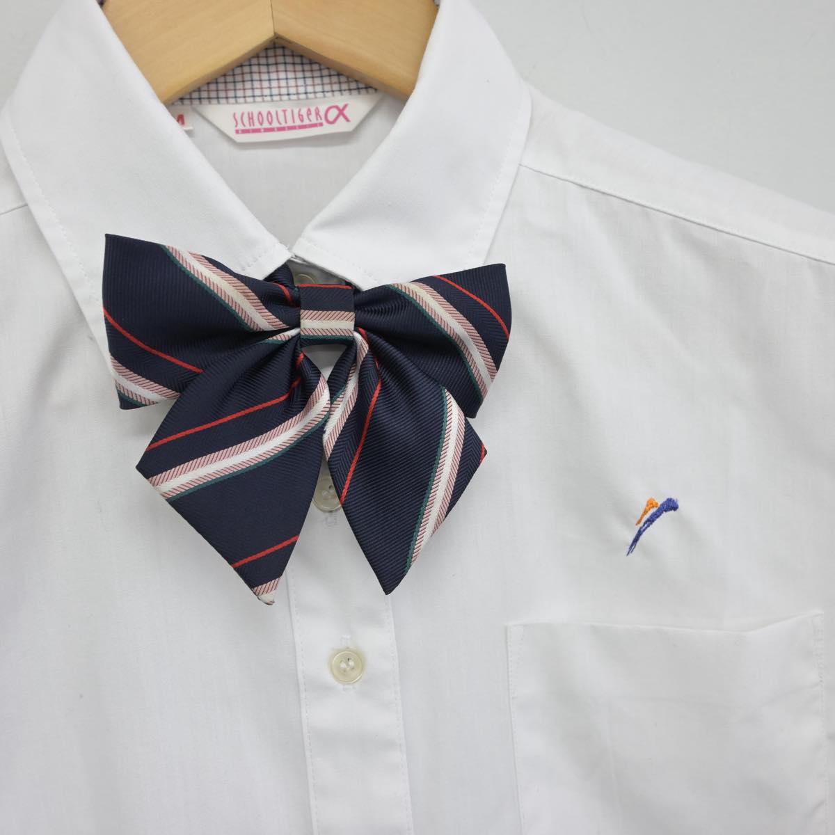 【中古】岐阜県 中京高等学校 女子制服 3点（シャツ）sf029671