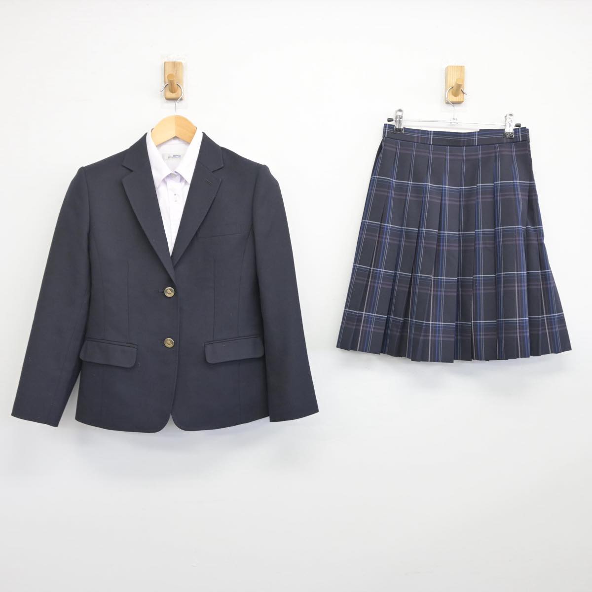 【中古】神奈川県 横浜創学館高等学校 女子制服 4点（ブレザー・シャツ・スカート）sf029716