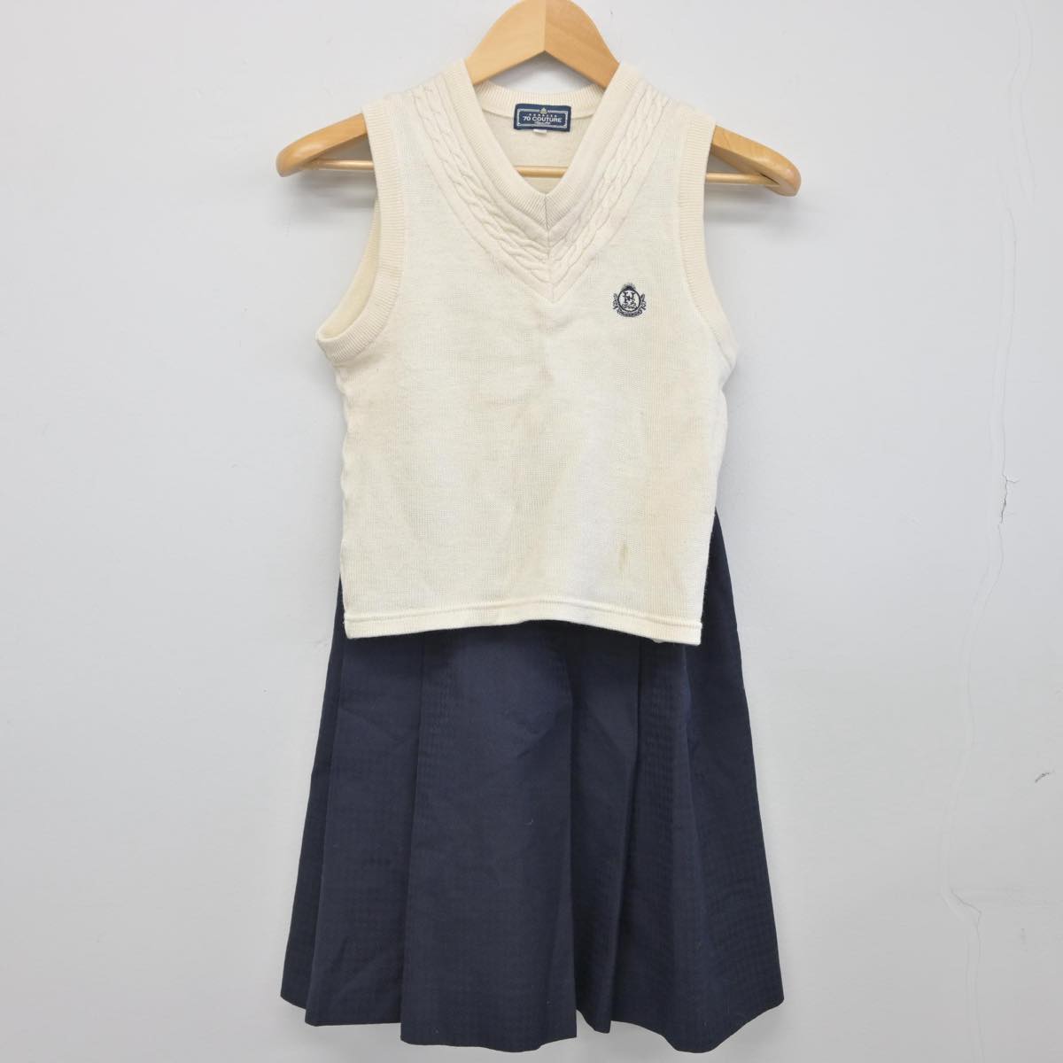 【中古】福岡県 博多学園 博多高等学校 女子制服 4点（ブレザー・ニットベスト・スカート）sf029733