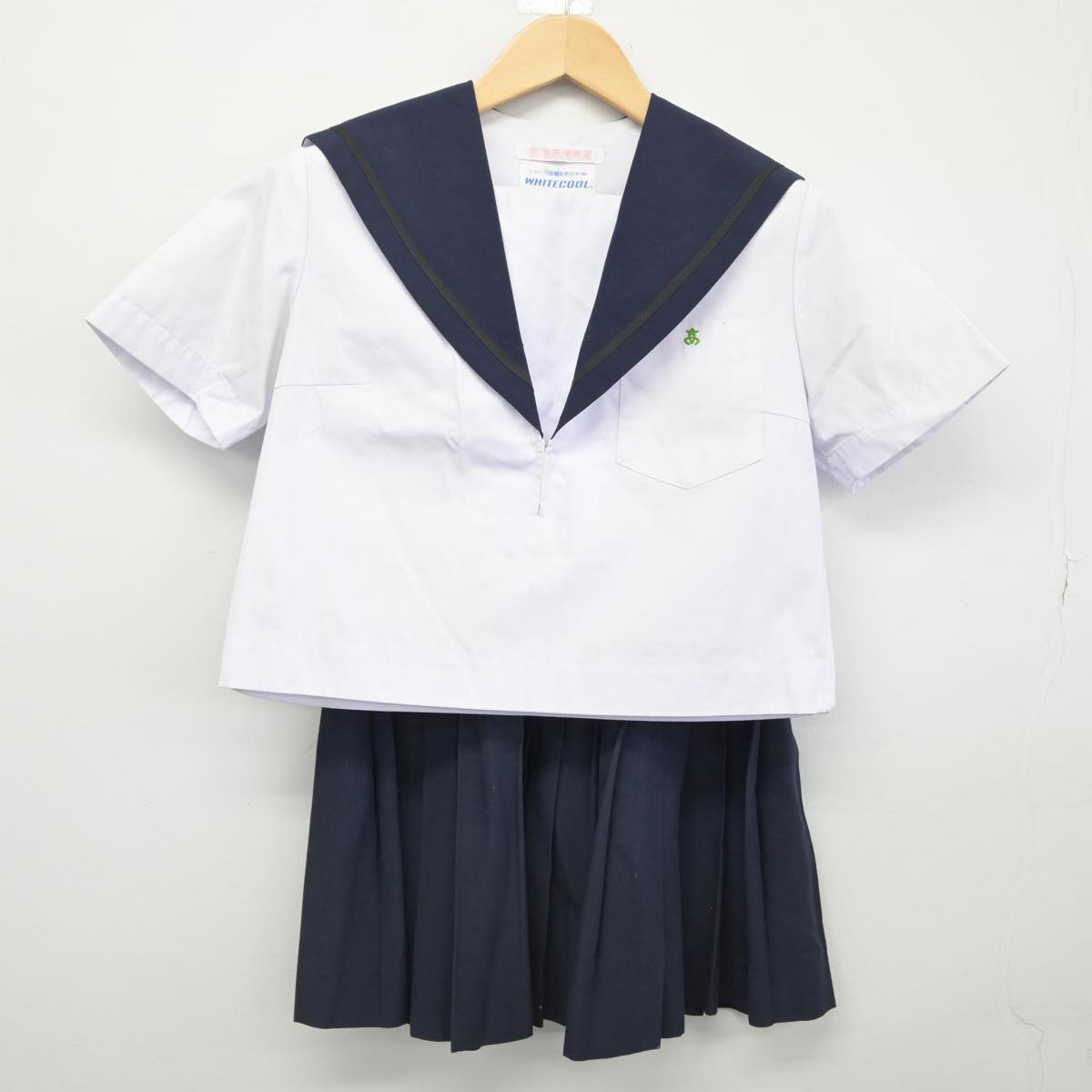 【中古】愛知県 熱田高等学校 女子制服 2点（セーラー服・スカート）sf029743