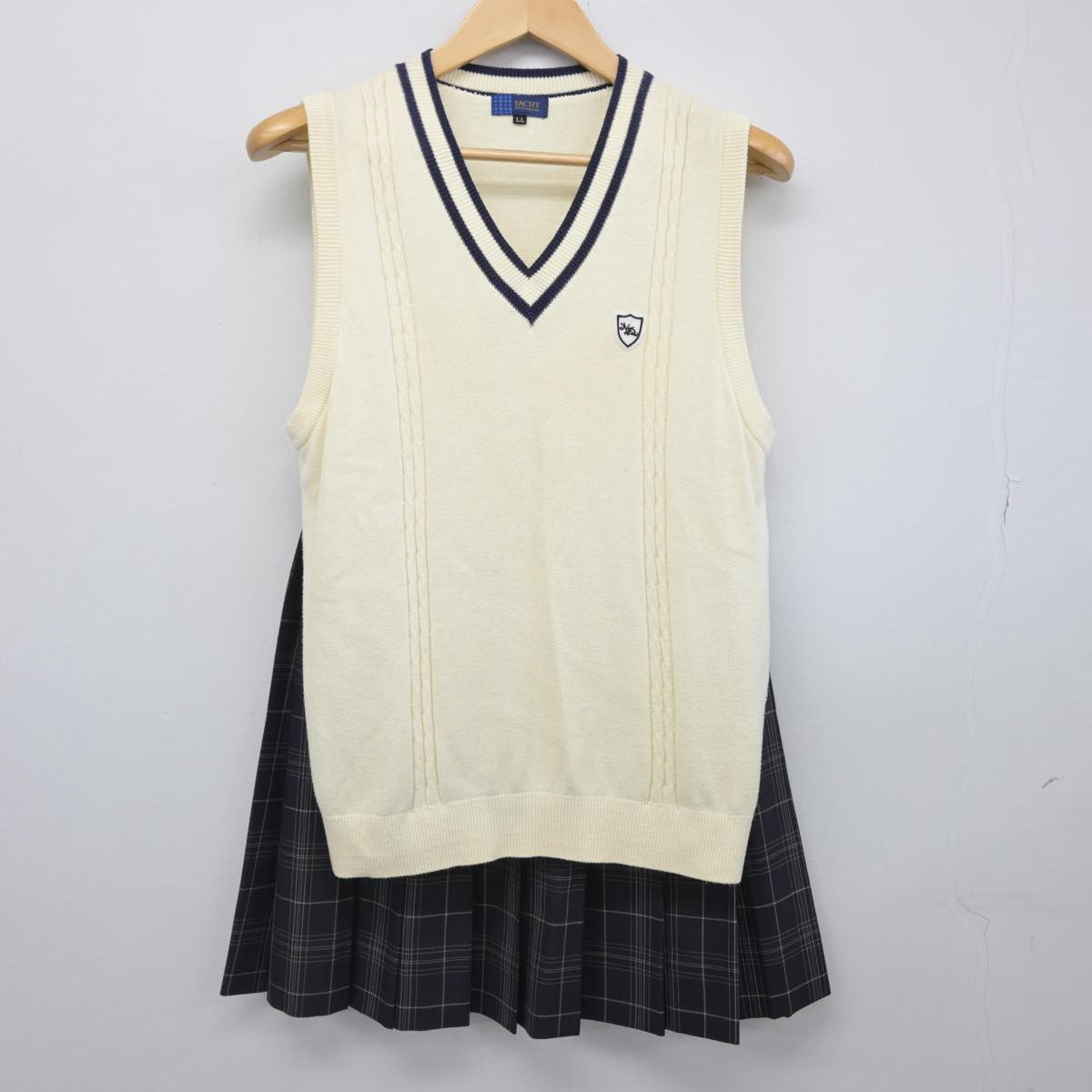 【中古】山口県 野田学園中学高等学校 女子制服 3点（ニットベスト・スカート）sf029746