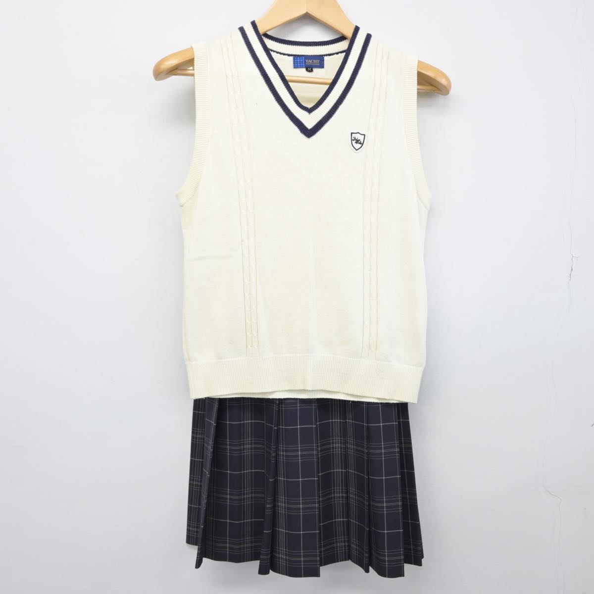 【中古】山口県 野田学園中学高等学校 女子制服 2点（ニットベスト・スカート）sf029747