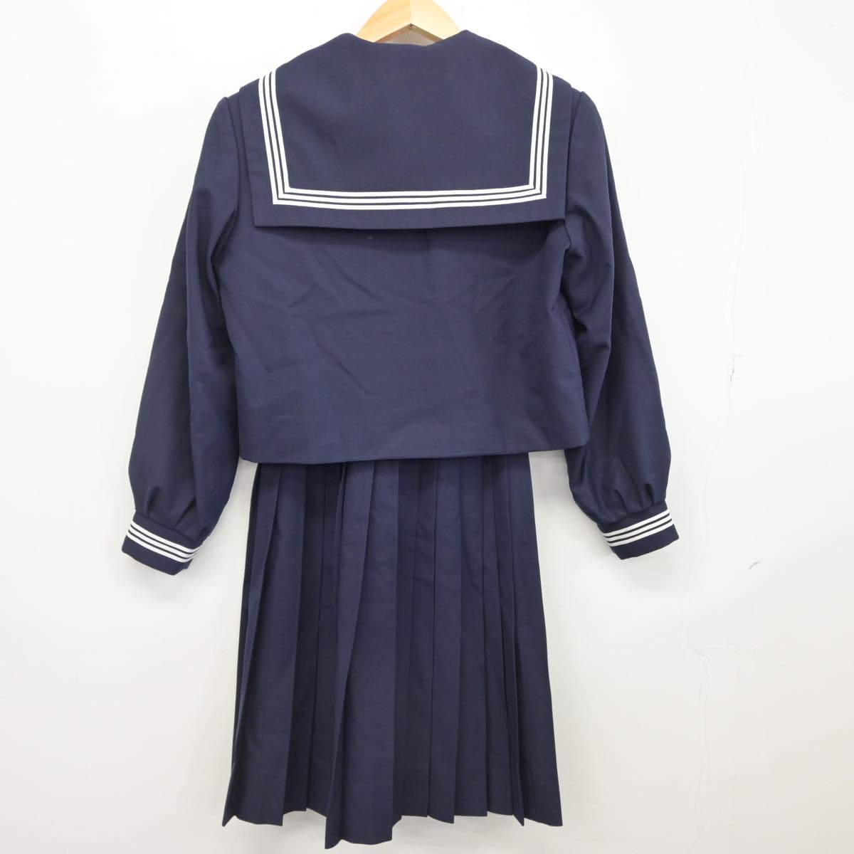 【中古】兵庫県 灘中学校 女子制服 3点（セーラー服・スカート）sf029764