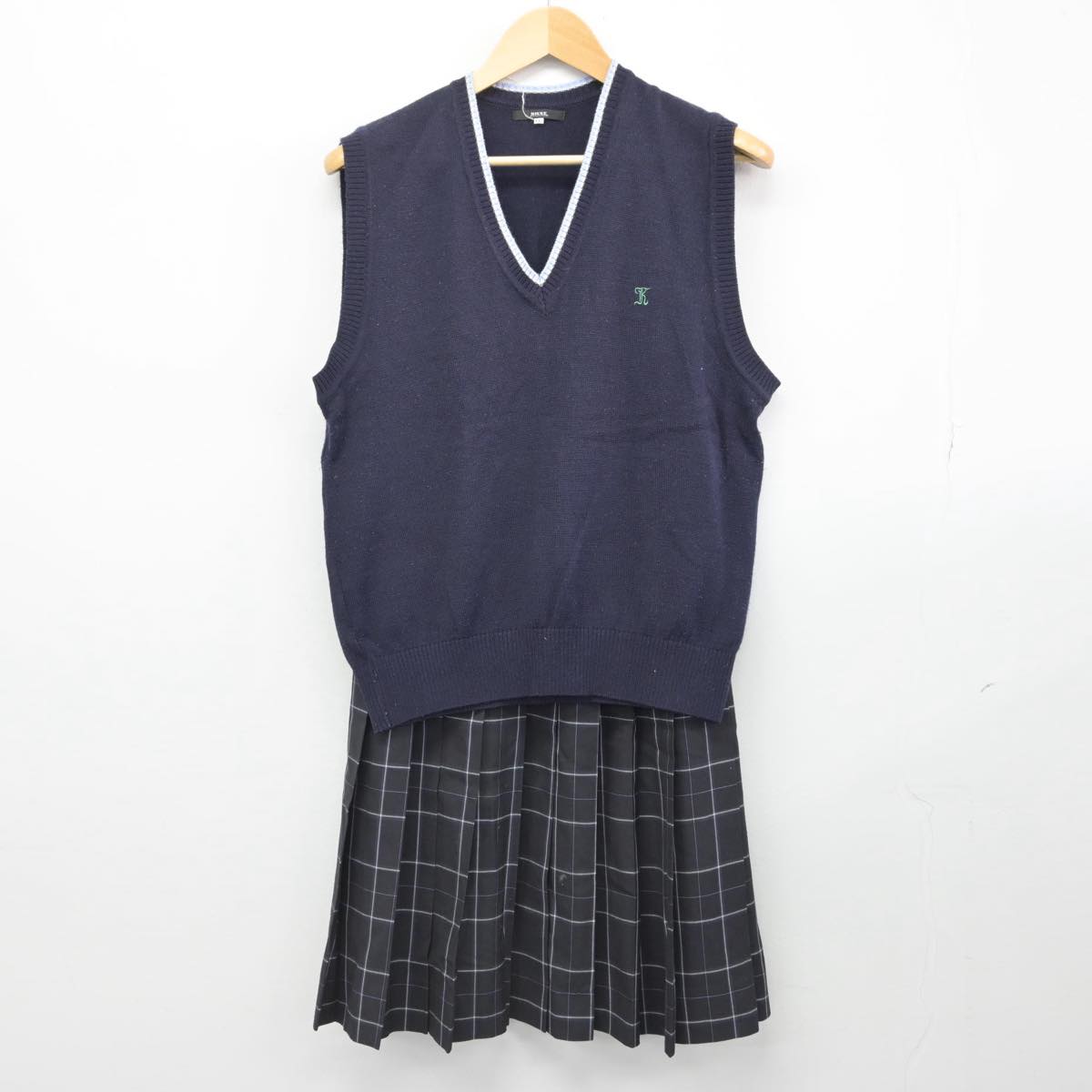 【中古】千葉県 拓殖大学紅陵高等学校 女子制服 2点（ニットベスト・スカート）sf029786