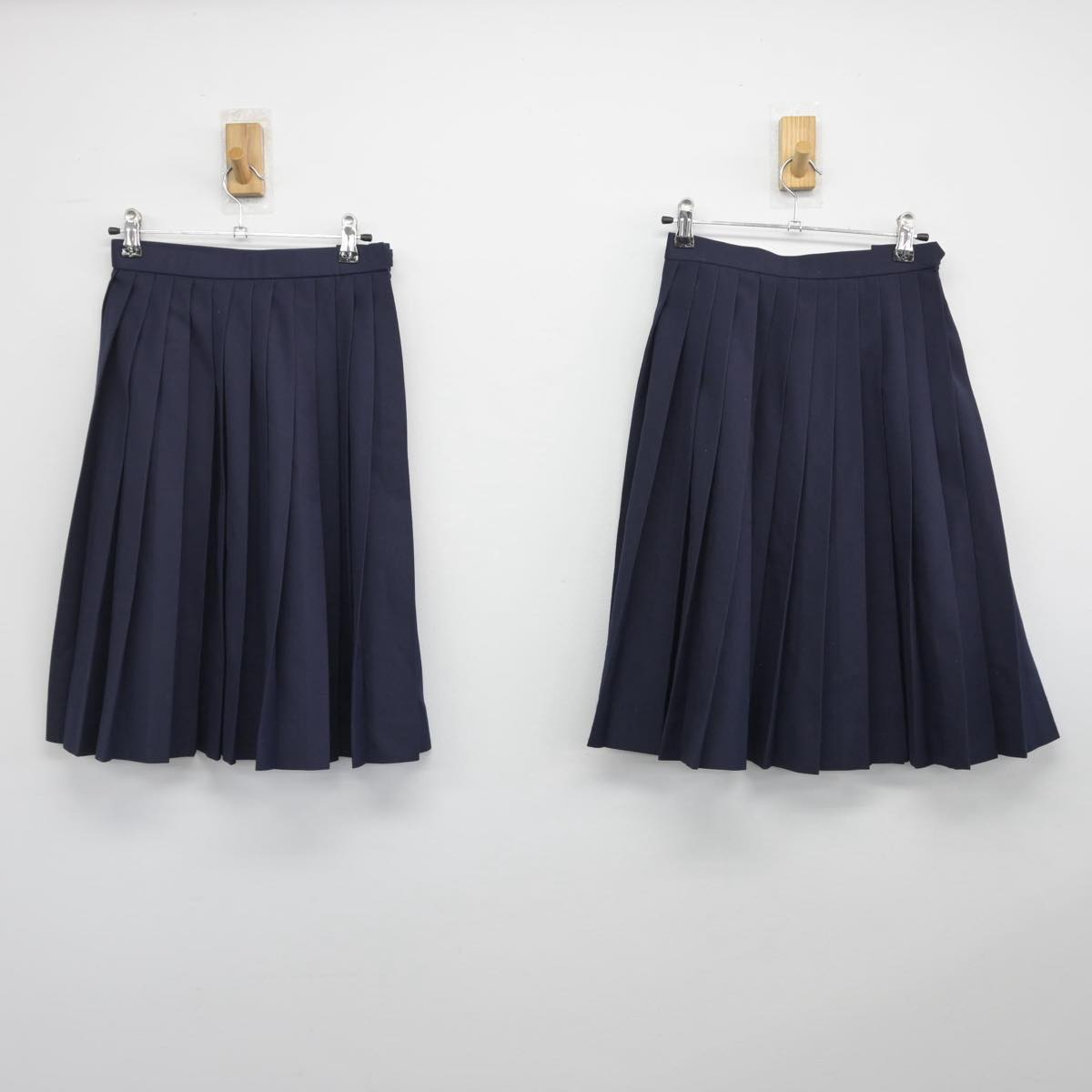 【中古】岐阜県 糸貫中学校 女子制服 2点（スカート・スカート）sf029795