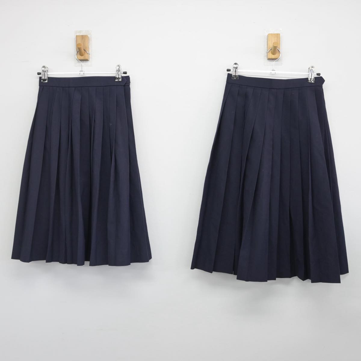 【中古】岐阜県 糸貫中学校 女子制服 2点（スカート・スカート）sf029796