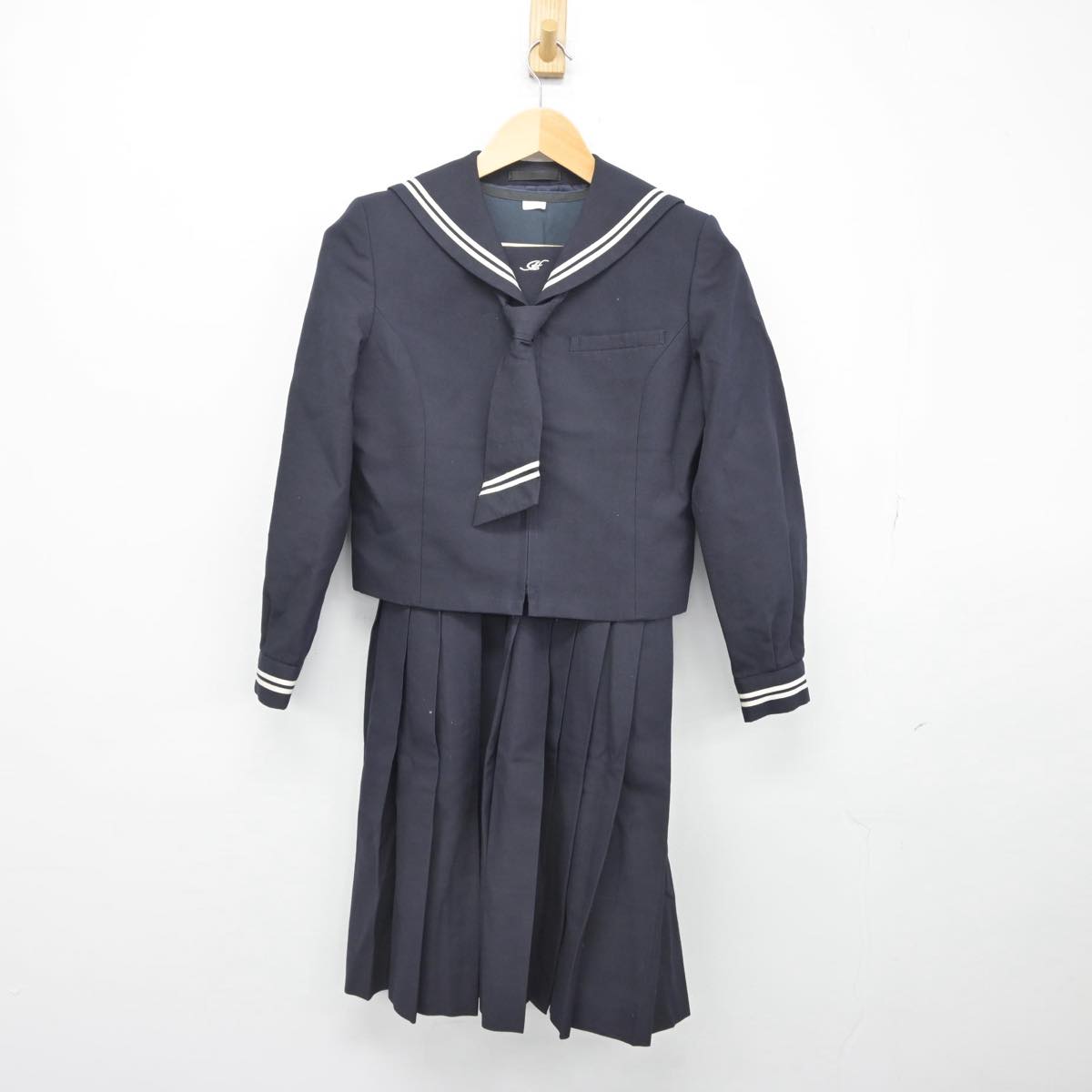 【中古】東京都 星野学園中学校 女子制服 3点（セーラー服・スカート）sf029828