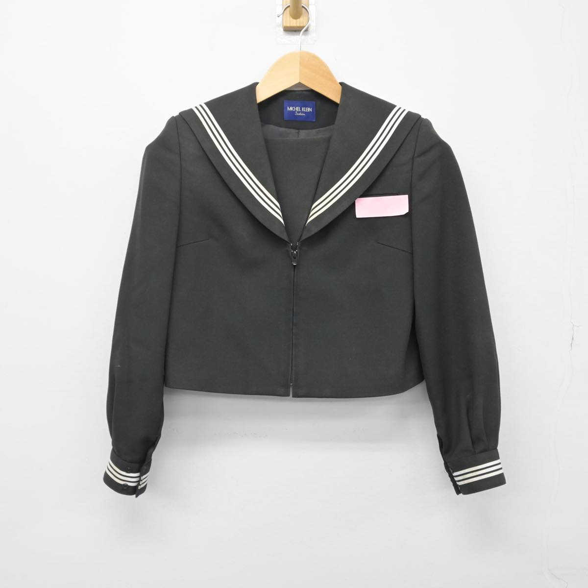 【中古】大分県 宇佐中学校 女子制服 2点（セーラー服・スカート）sf029850