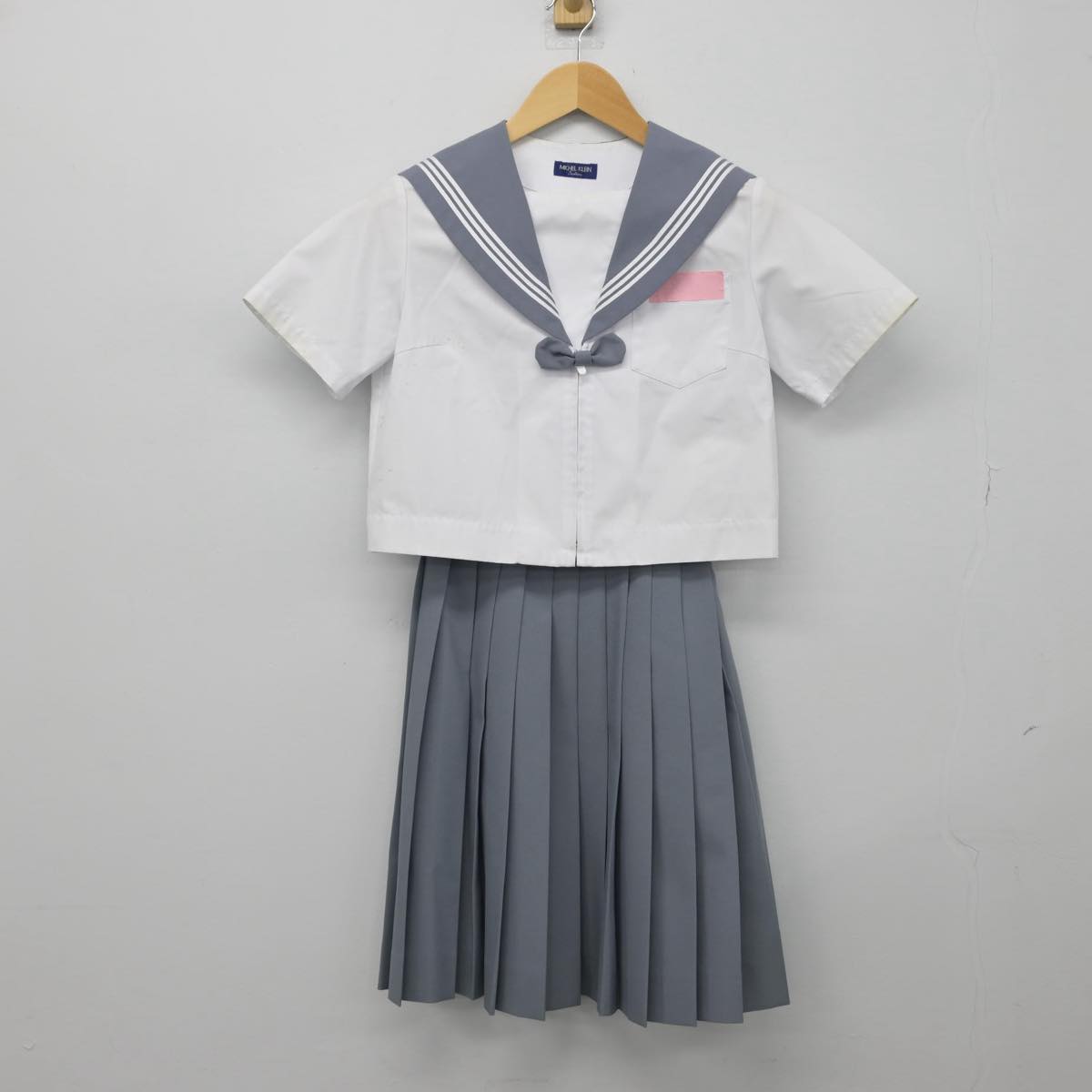 【中古】大分県 宇佐中学校 女子制服 3点（セーラー服・スカート）sf029851