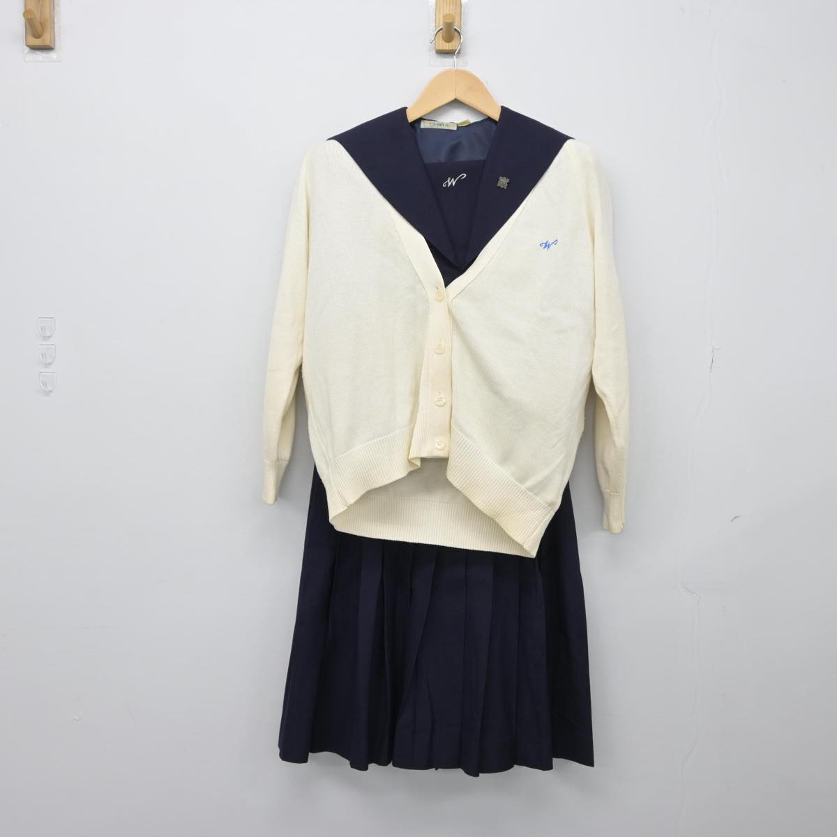 【中古】長崎県 長崎西高等学校 女子制服 3点（セーラー服・ニット・スカート）sf029859