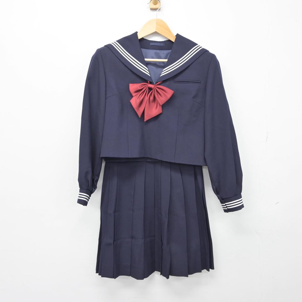 【中古】埼玉県 本庄高等学校 女子制服 3点（セーラー服・スカート）sf029863