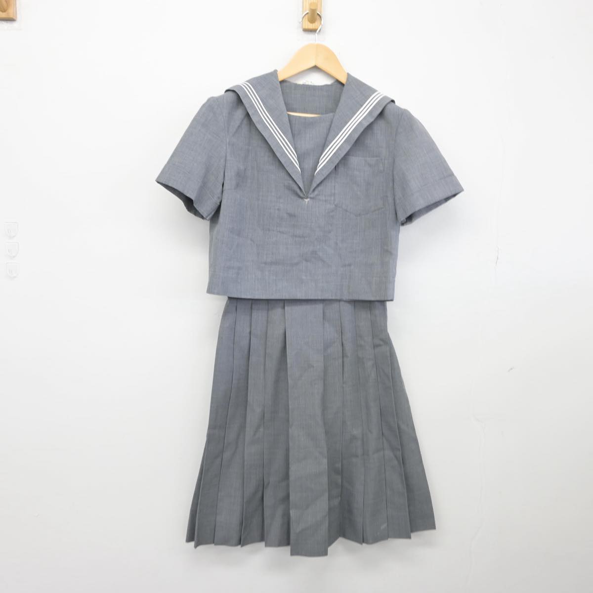 中古】熊本県 済々黌高等学校 女子制服 2点（セーラー服・スカート）sf029884 | 中古制服通販パレイド