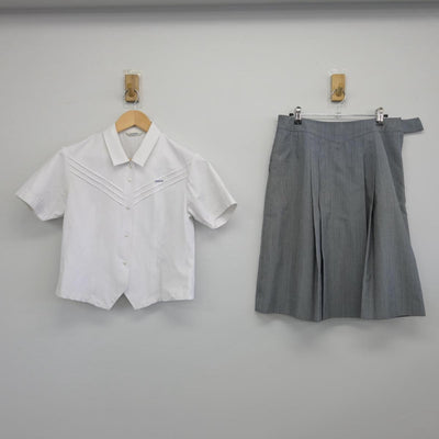 【中古】福岡県 玄界高等学校 女子制服 2点（シャツ・スカート）sf029910