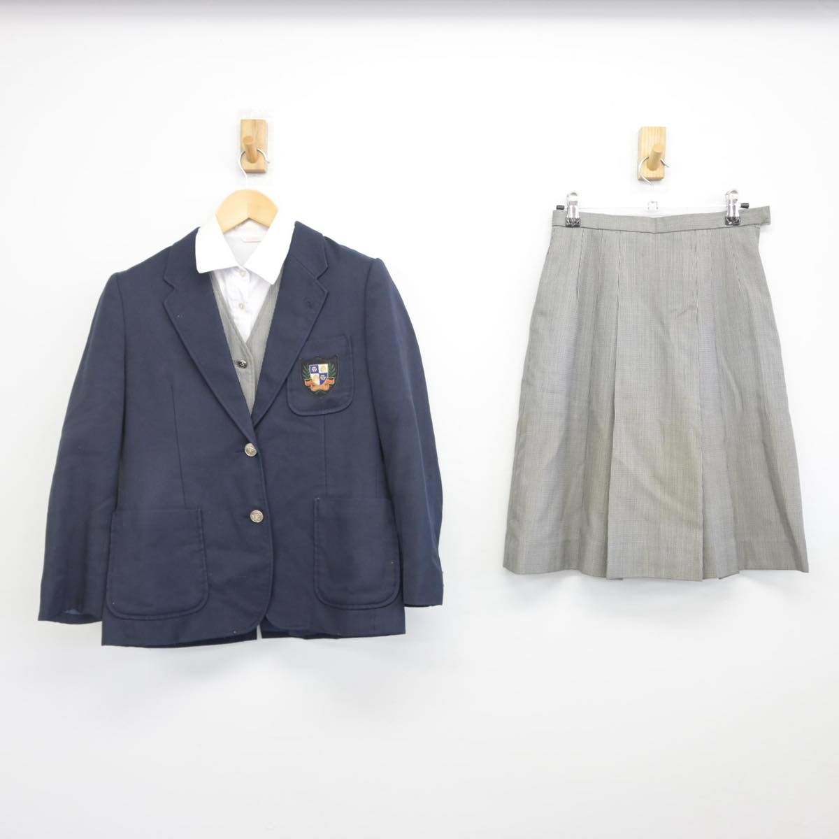 【中古】福岡県 玄界高等学校 女子制服 4点（ブレザー・シャツ・ベスト・スカート）sf029912