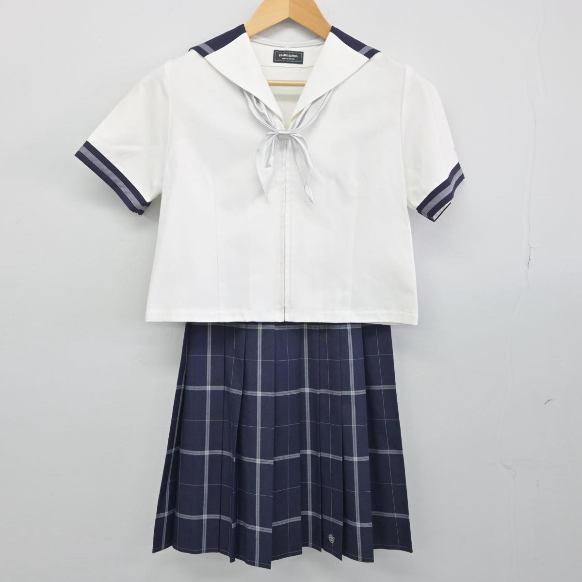 【中古】東京都 武蔵野大学高等学校 女子制服 3点（セーラー服・スカート）sf029936