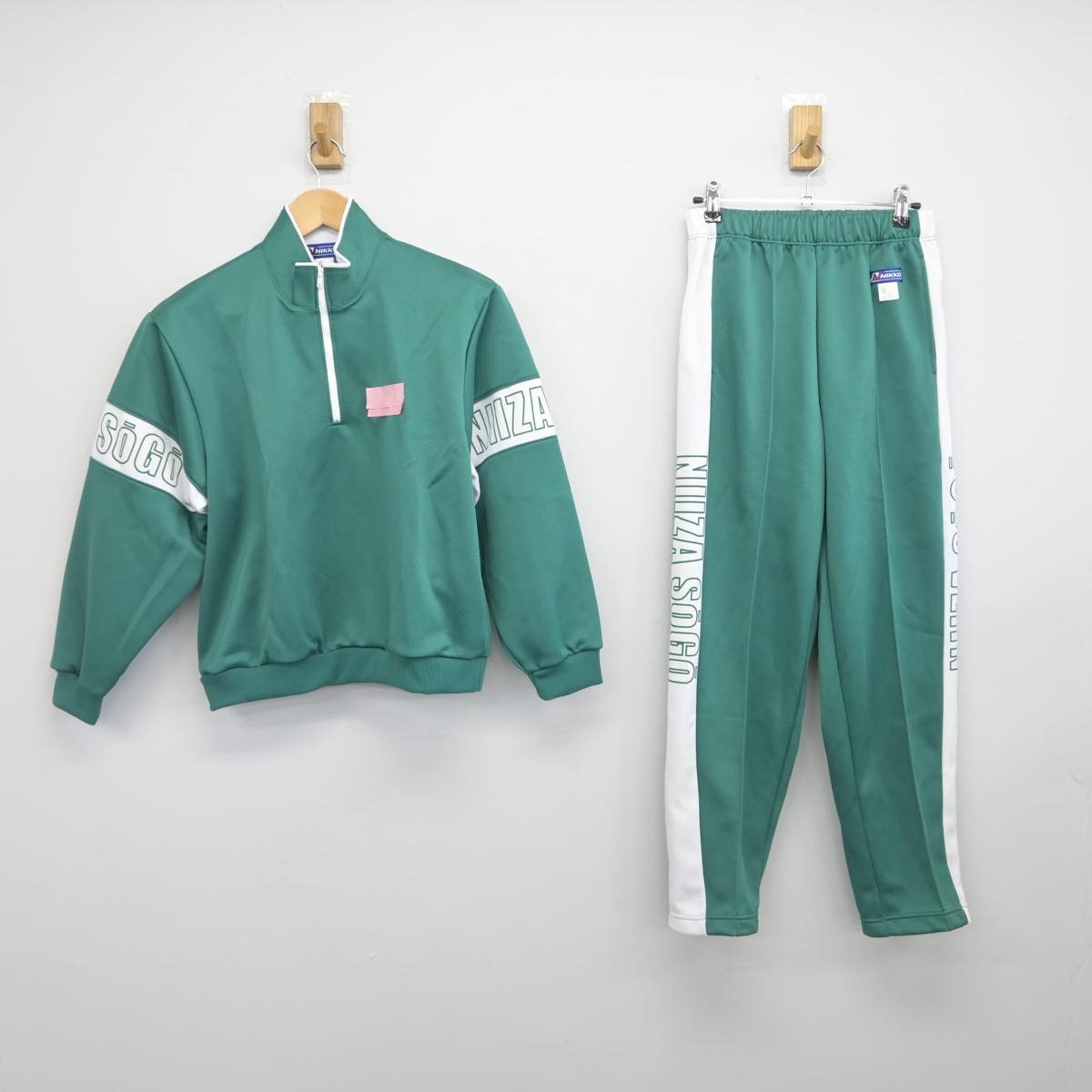 【中古】埼玉県 新座総合技術高等学校 女子制服 2点（ジャージ 上・ジャージ 下）sf029991