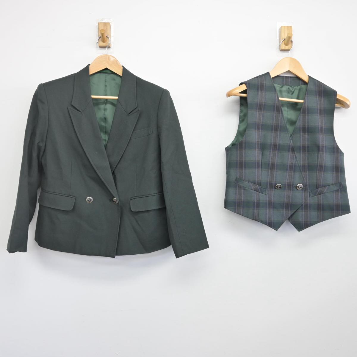 【中古】茨城県 谷和原中学校 女子制服 4点（ブレザー・ベスト・スカート）sf030032