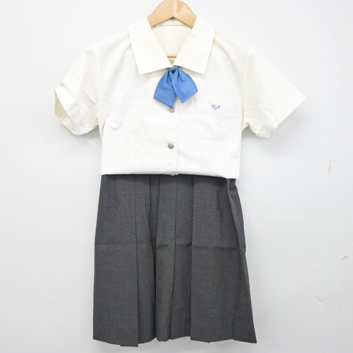 【中古】埼玉県 浦和明の星女子高等学校 女子制服 3点（シャツ・スカート）sf030054