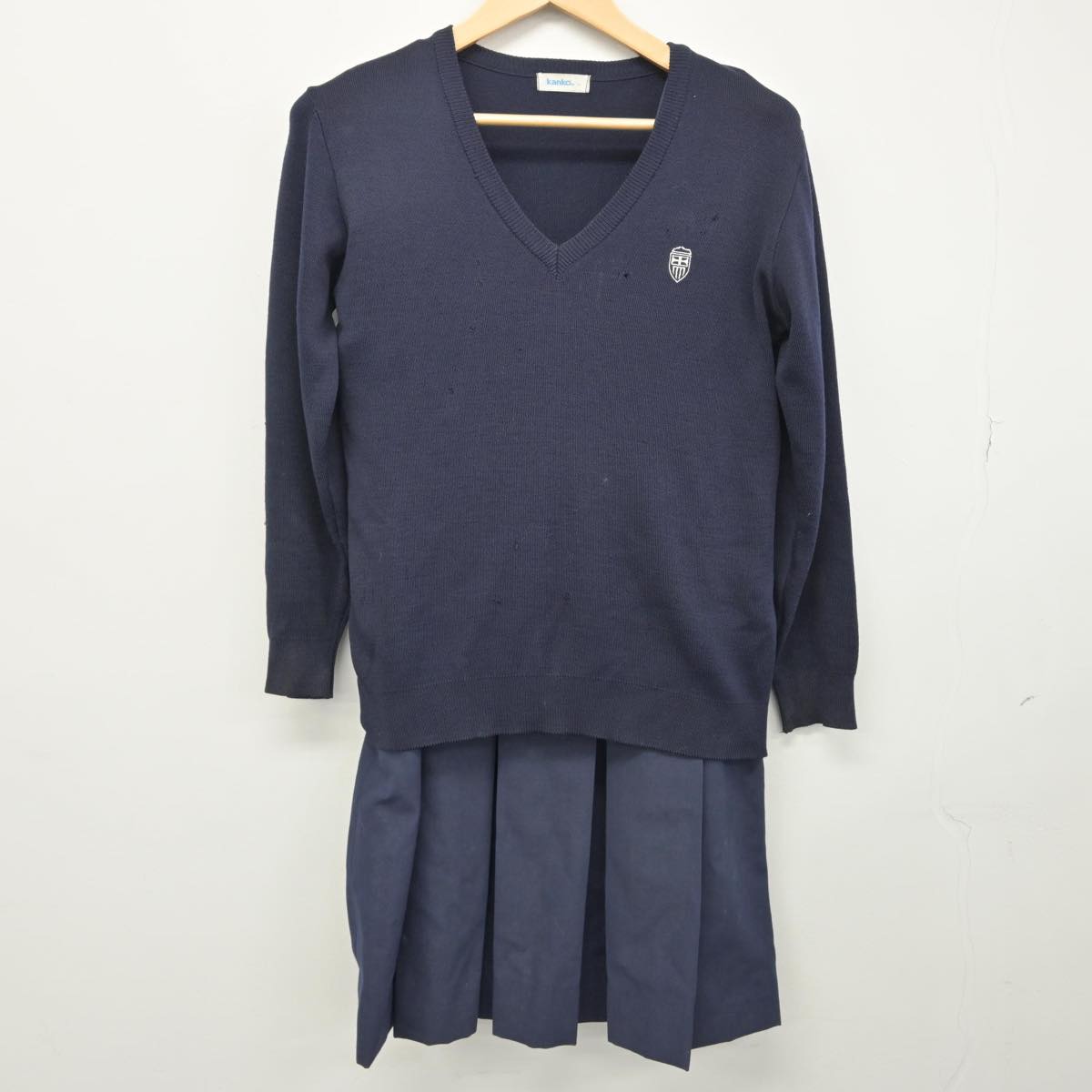 【中古】東京都 光塩女子学院 高等科 女子制服 2点（ニット・ジャンパースカート）sf030063