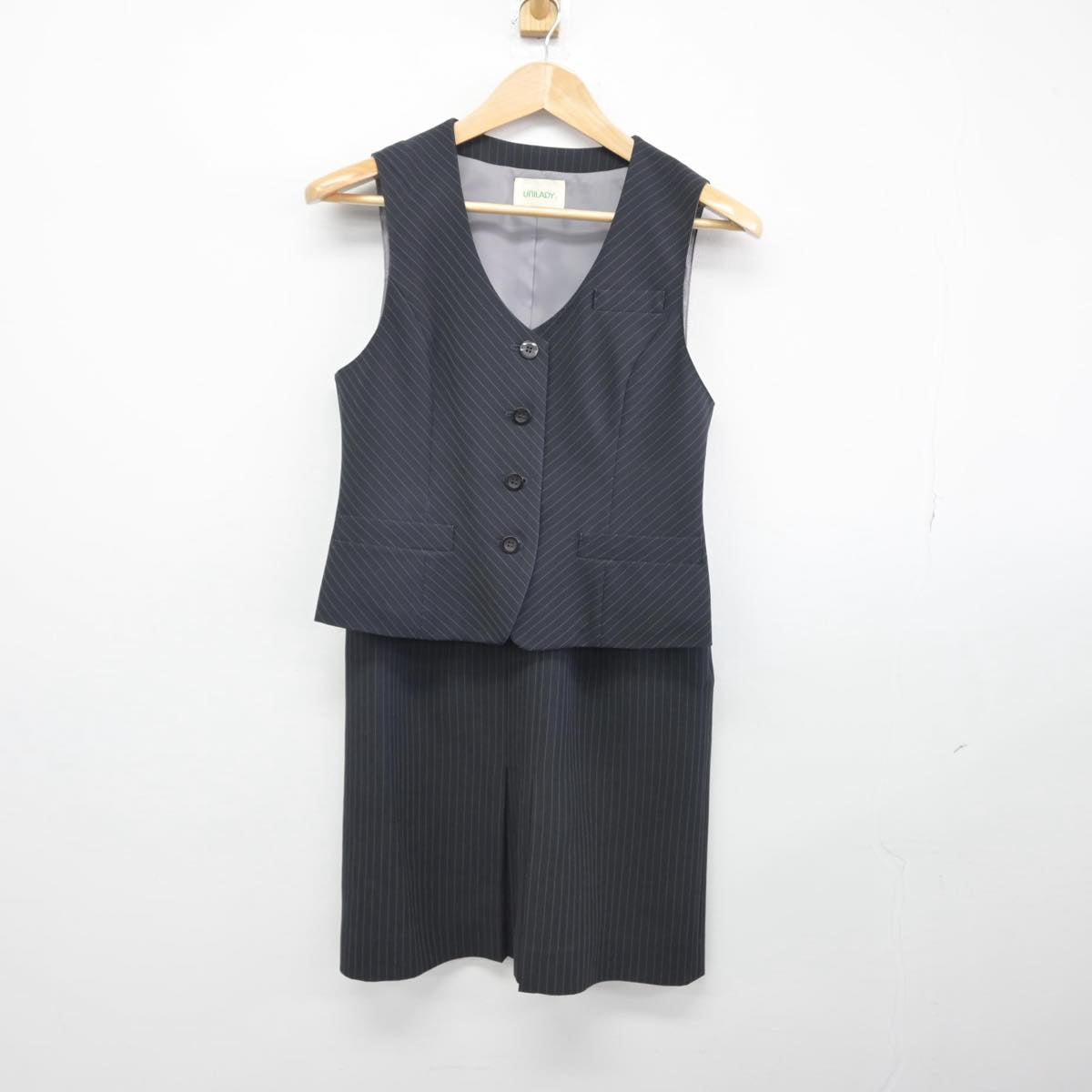 【中古】大阪府 大手前看護専門学校 女子制服 3点（ブレザー・ベスト・スカート）sf030070