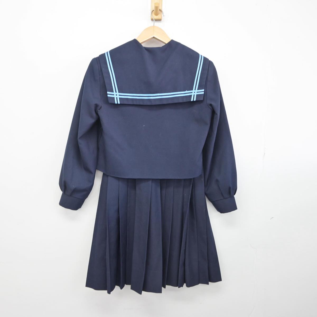 中古】大阪府 富田林市立第二中学校 女子制服 3点（セーラー服・スカート）sf030071 | 中古制服通販パレイド