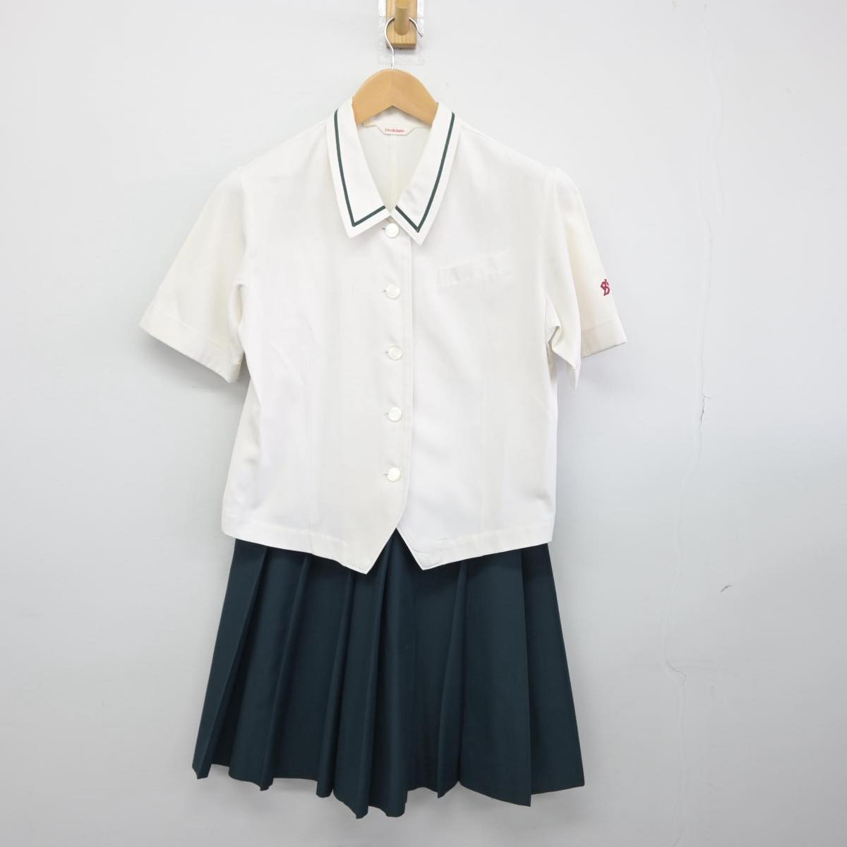 【中古】鹿児島県 松陽高等学校 女子制服 2点（シャツ・スカート）sf030082