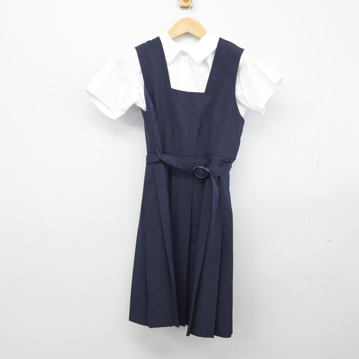 【中古】千葉県 我孫子中学校 女子制服 2点（シャツ・ジャンパースカート）sf030126