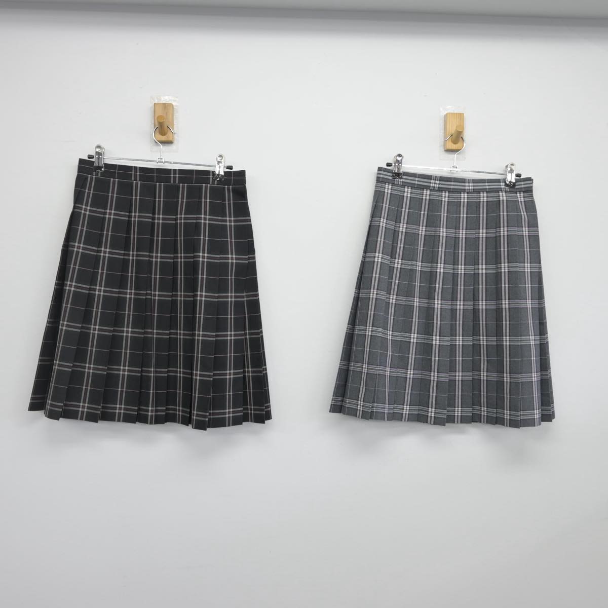 【中古】埼玉県 聖望学園高等学校 女子制服 2点（スカート・スカート）sf030164