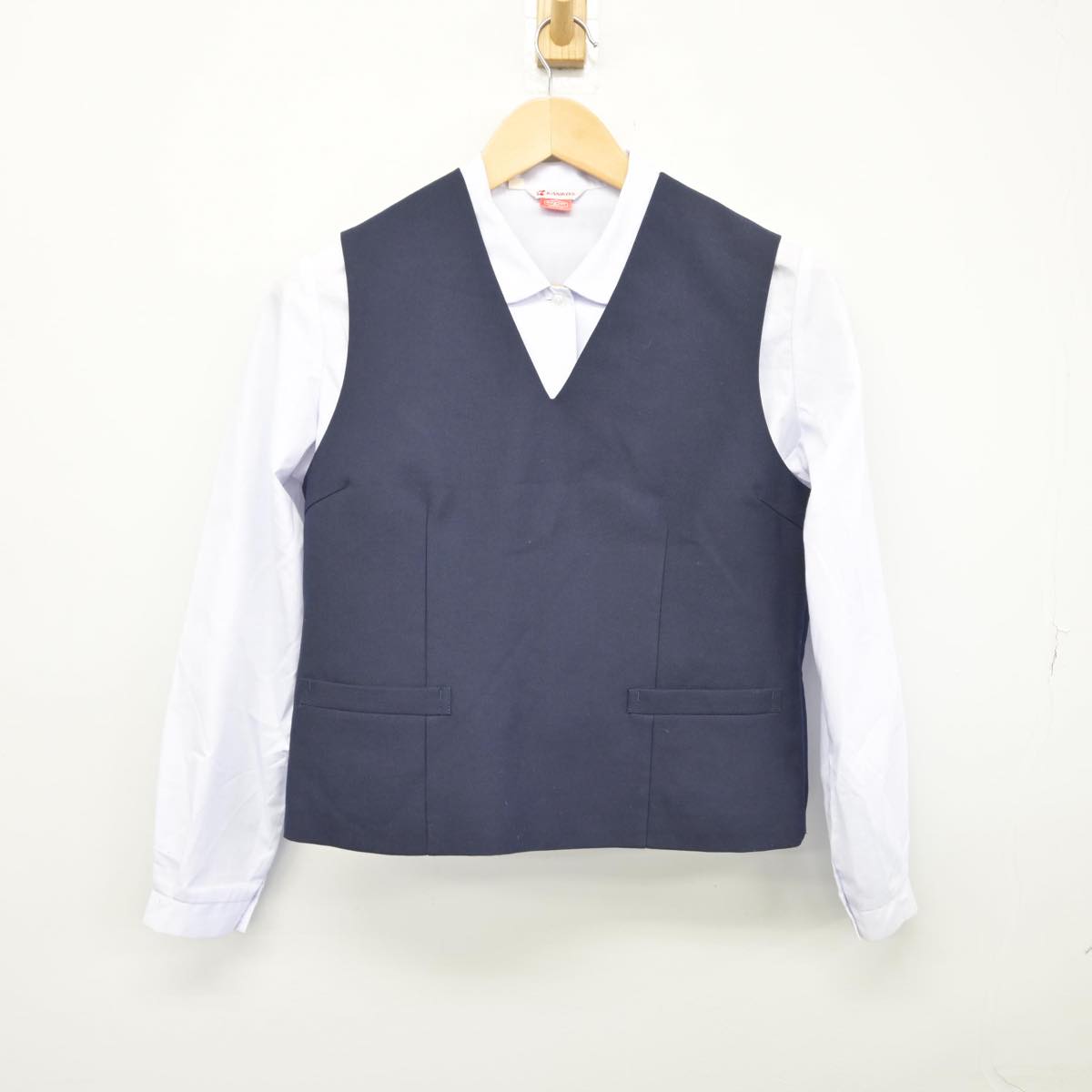 【中古】富山県 山室中学校 女子制服 2点（シャツ・ベスト）sf030166