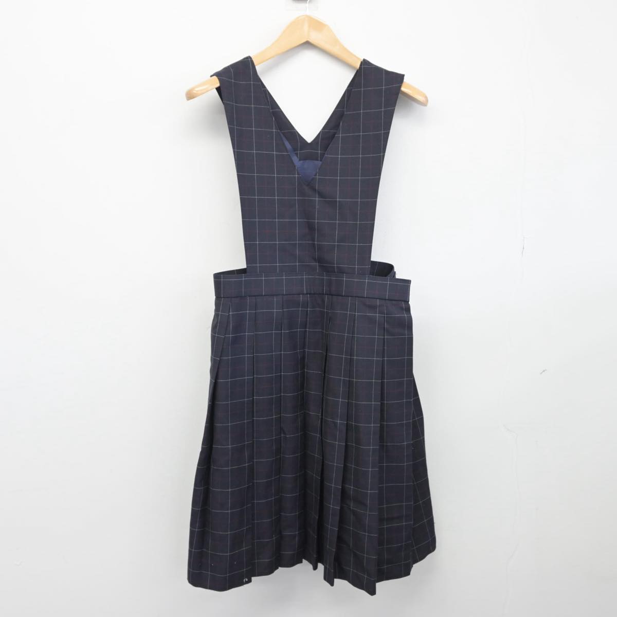 【中古】福岡県 精華女子高等学校 女子制服 2点（セーラー服・ジャンパースカート）sf030244