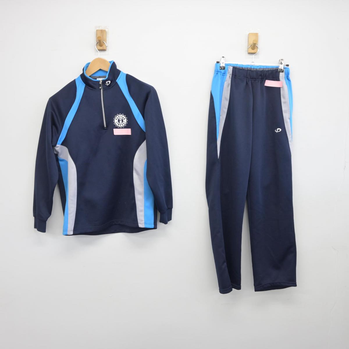 【中古】大分県 明豊中学校 女子制服 2点（ジャージ 上・ジャージ 下）sf030252