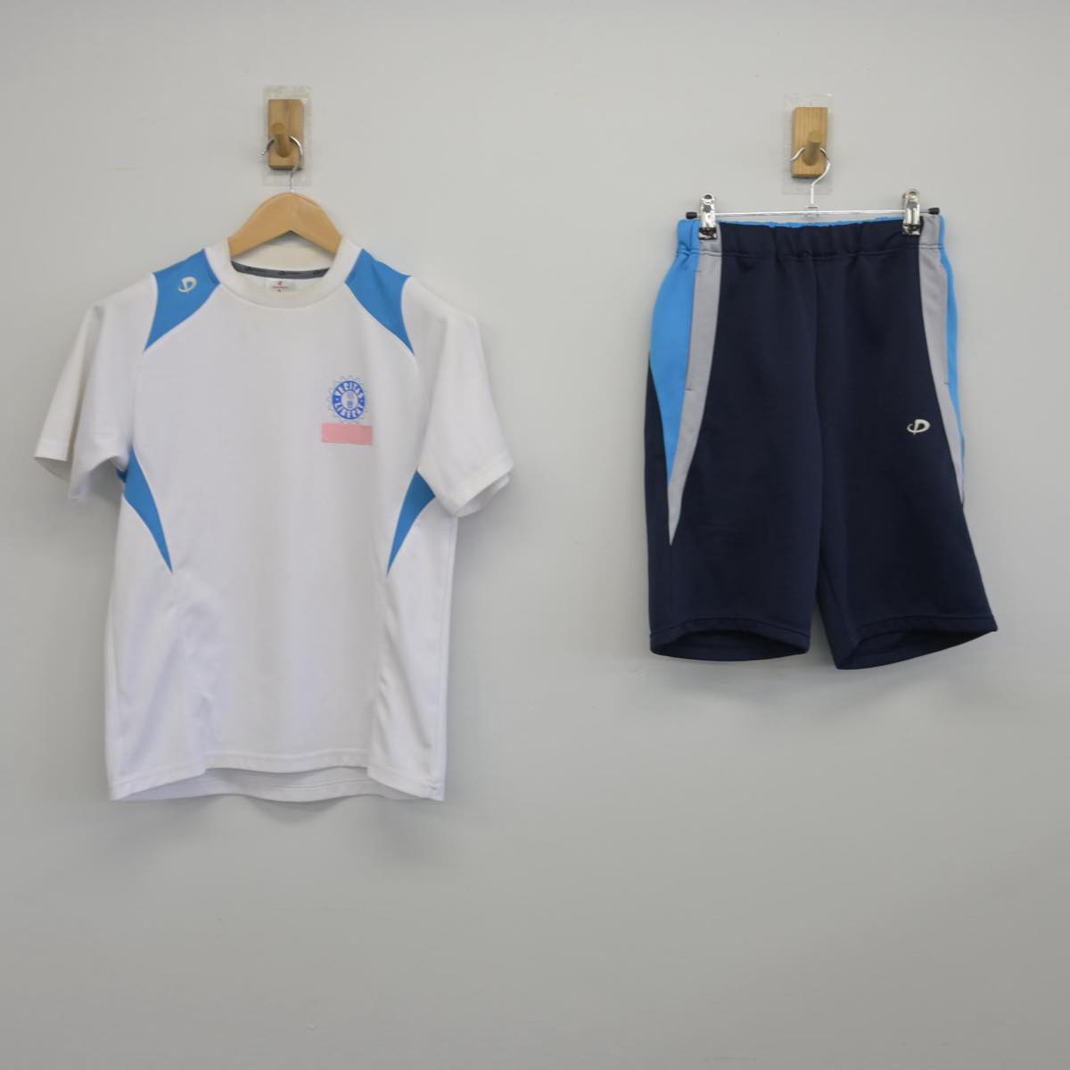 【中古】大分県 明豊中学校 女子制服 2点（体操服 上・体操服 下）sf030254