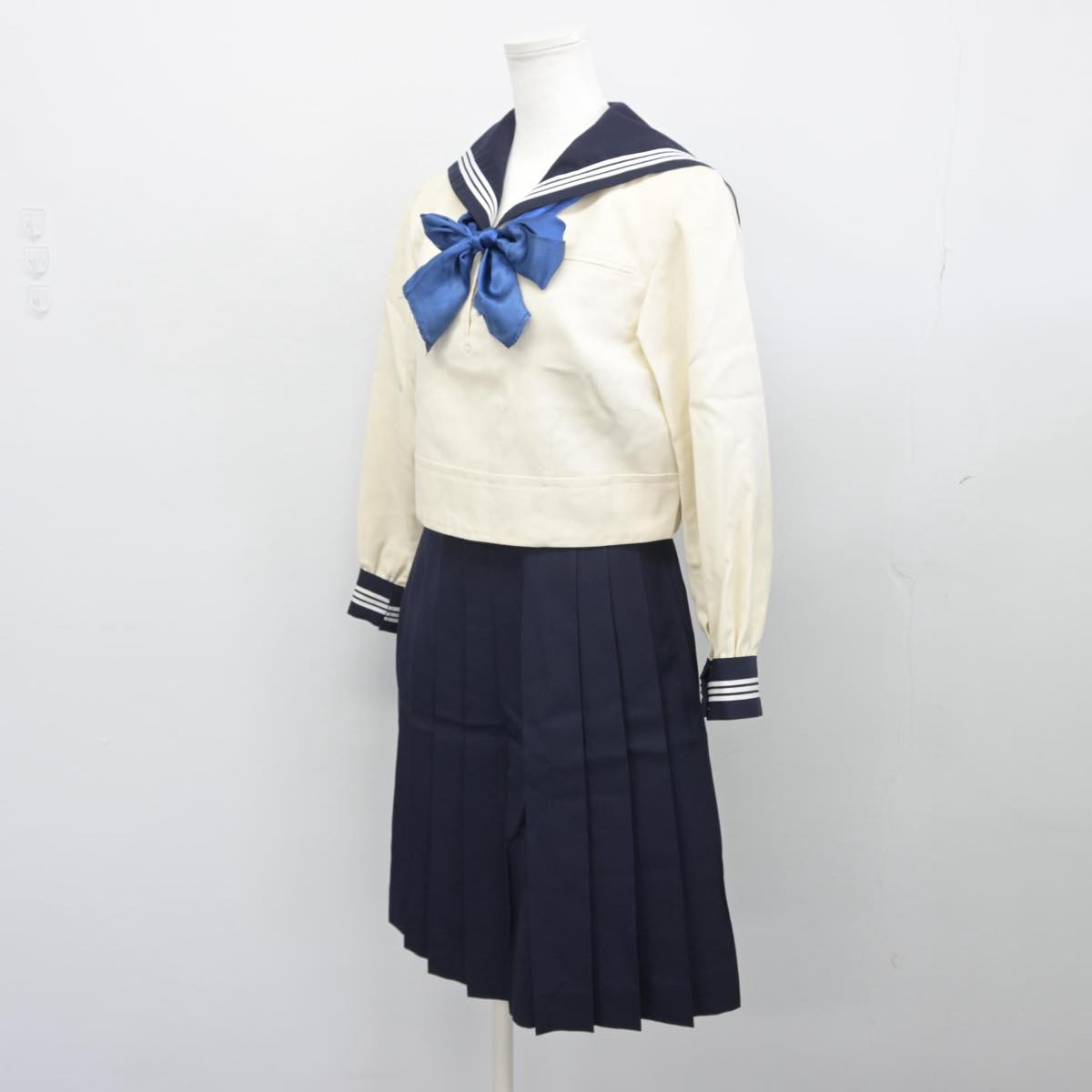 【中古】東京都 東京女学館高等学校 女子制服 4点（セーラー服・スカート）sf030275