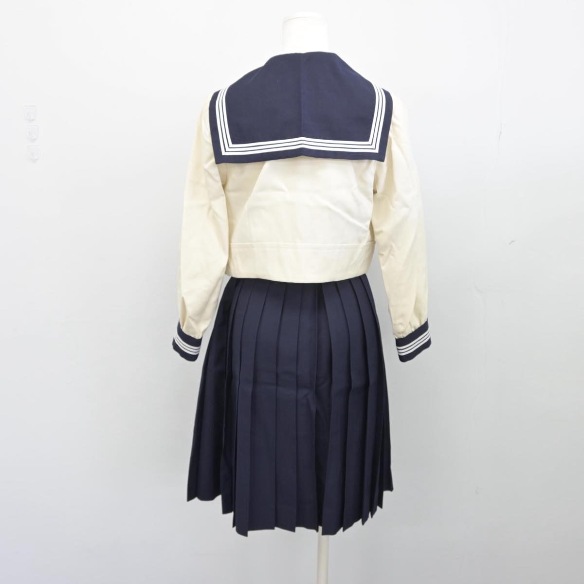 【中古】東京都 東京女学館高等学校 女子制服 4点（セーラー服・スカート）sf030275