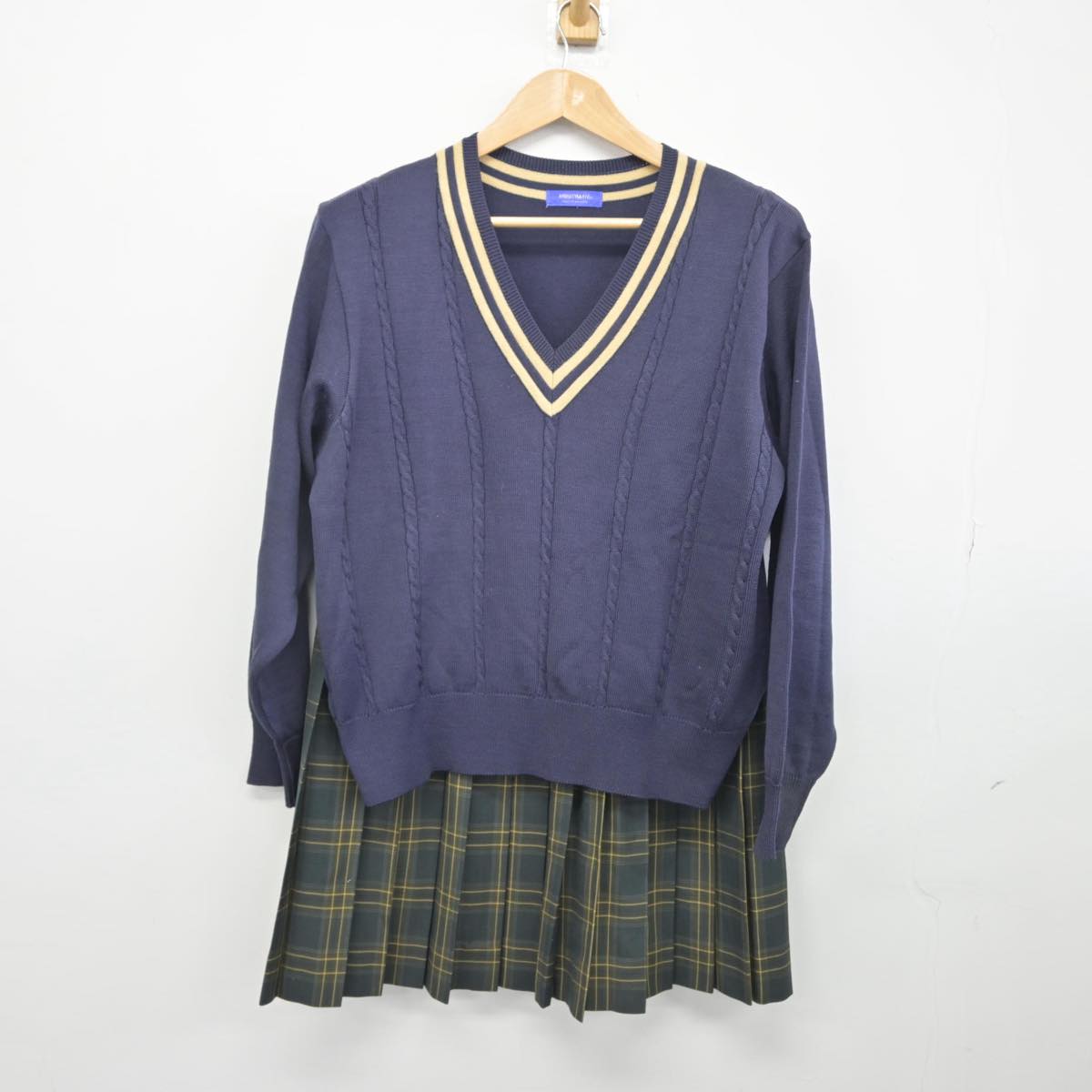 【中古】岡山県 玉野高等学校 女子制服 2点（ニット・スカート）sf030300