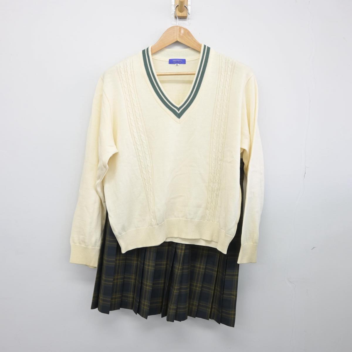 【中古】岡山県 玉野高等学校 女子制服 2点（ニット・スカート）sf030302