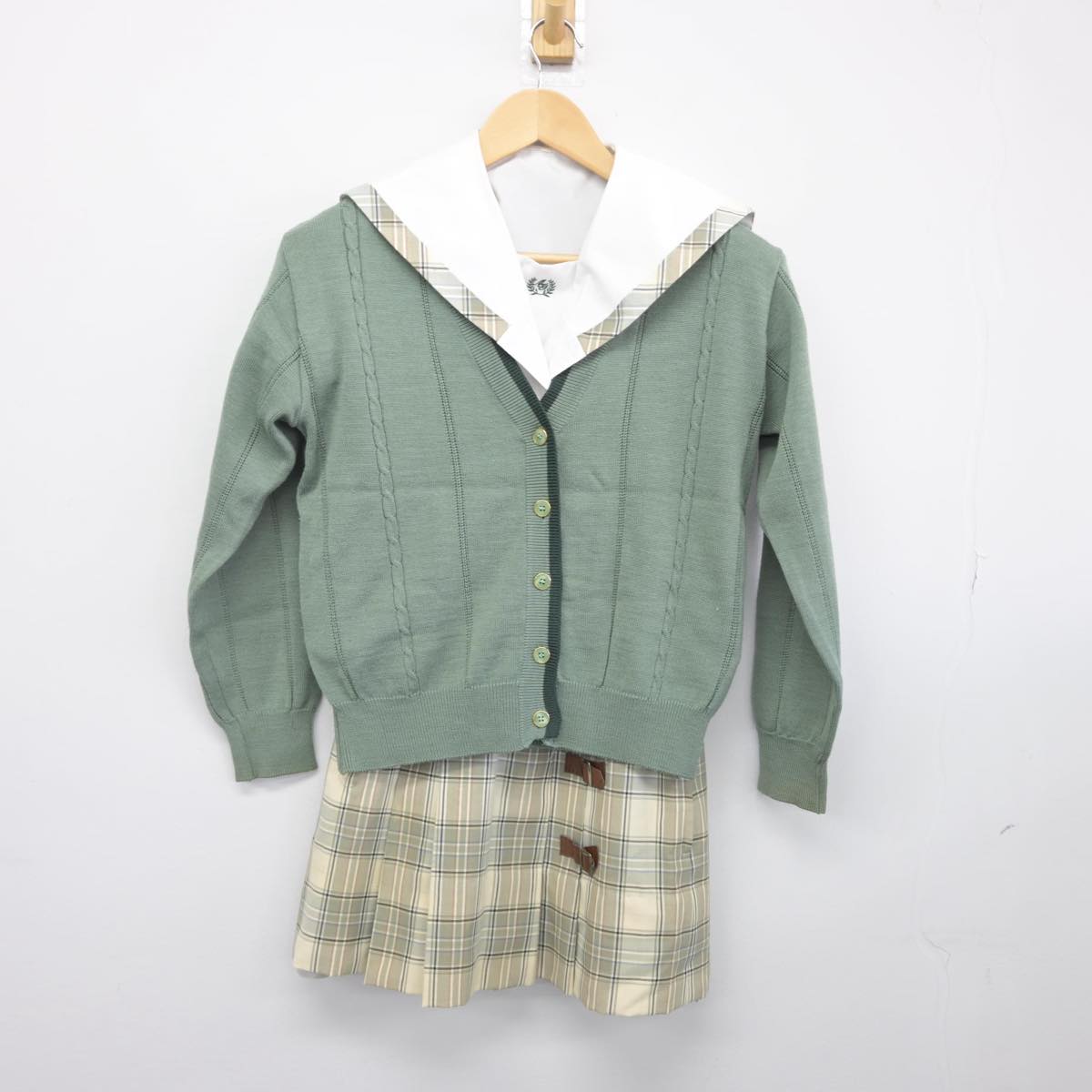 【中古】長野県 松商学園高等学校 女子制服 4点（ニット・セーラー服・セーラー服・スカート）sf030304