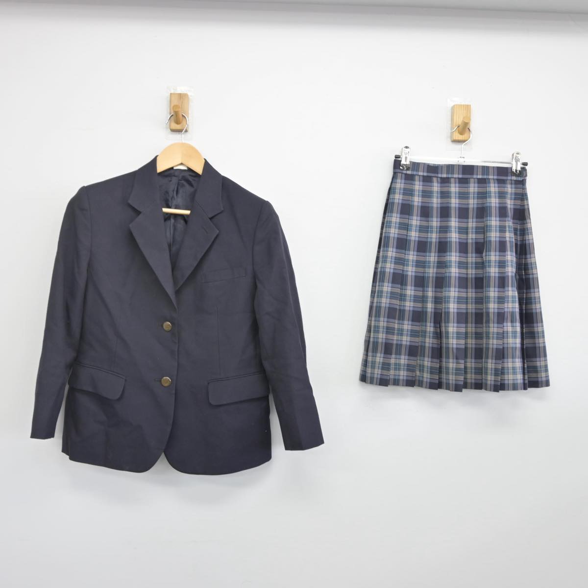 中古】神奈川県 鶴見中学校 女子制服 2点（ブレザー・スカート