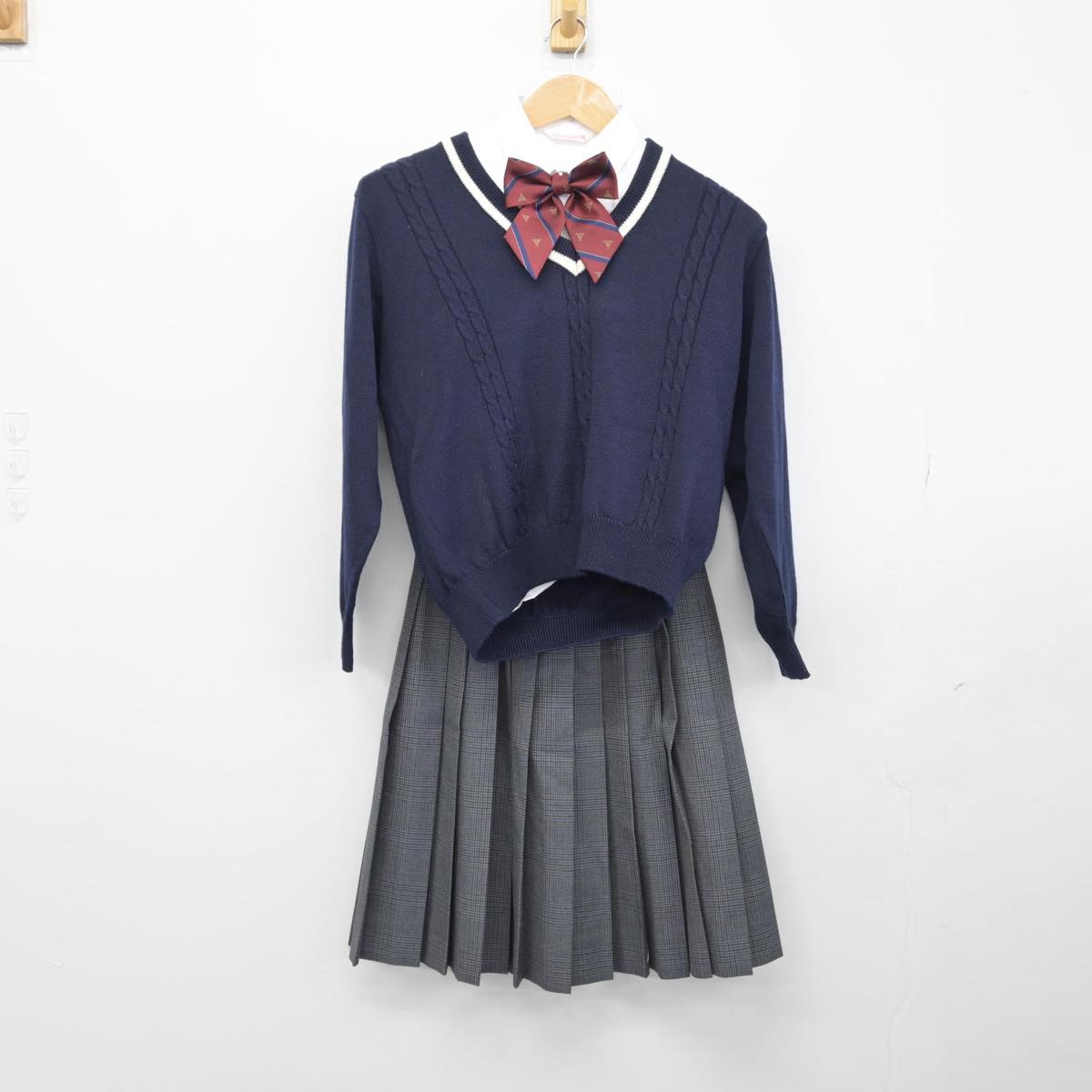 【中古】群馬県 前橋育英高等学校 女子制服 5点（ブレザー・ニット・シャツ・スカート）sf030323