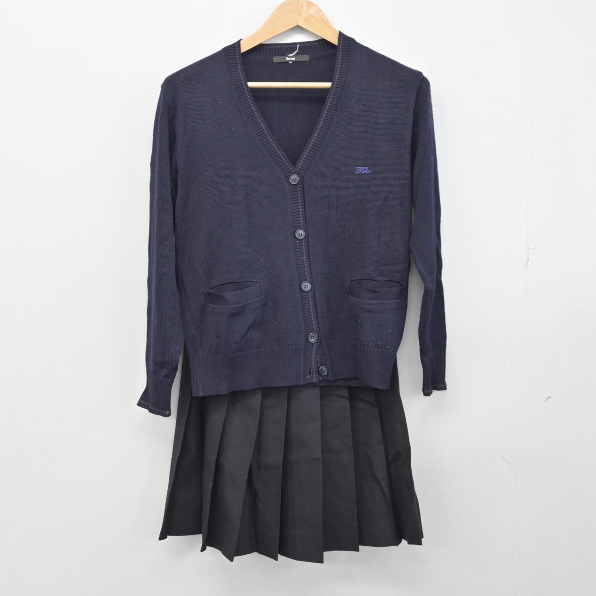 【中古】千葉県 東邦大学付属東邦高等学校 女子制服 2点（ニット・スカート）sf030344