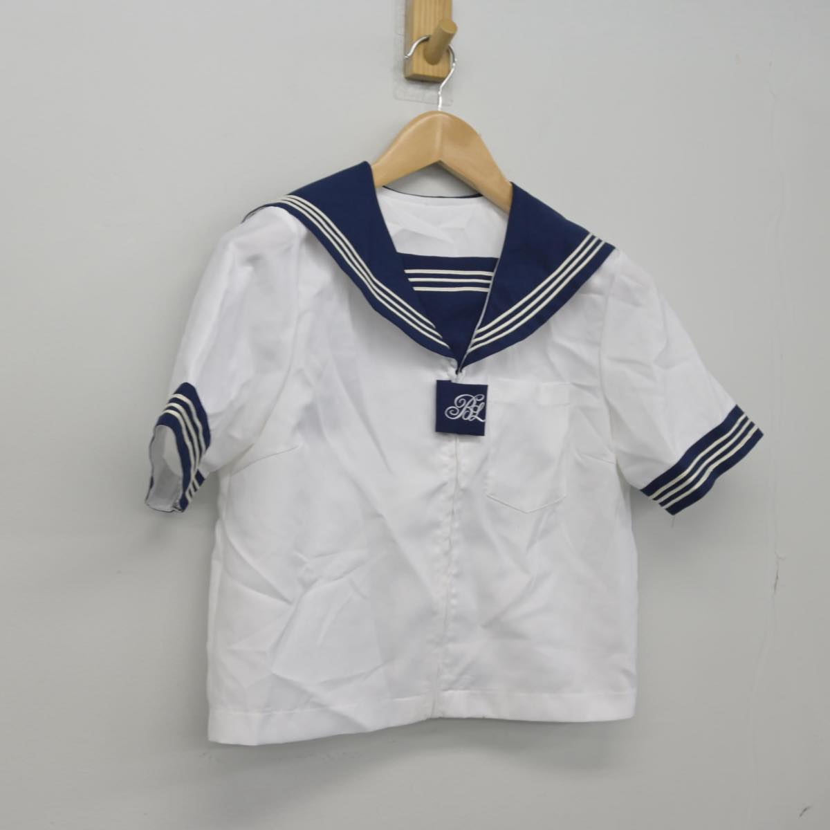 【中古】 学校名不明 女子制服 1点（セーラー服）sf030435