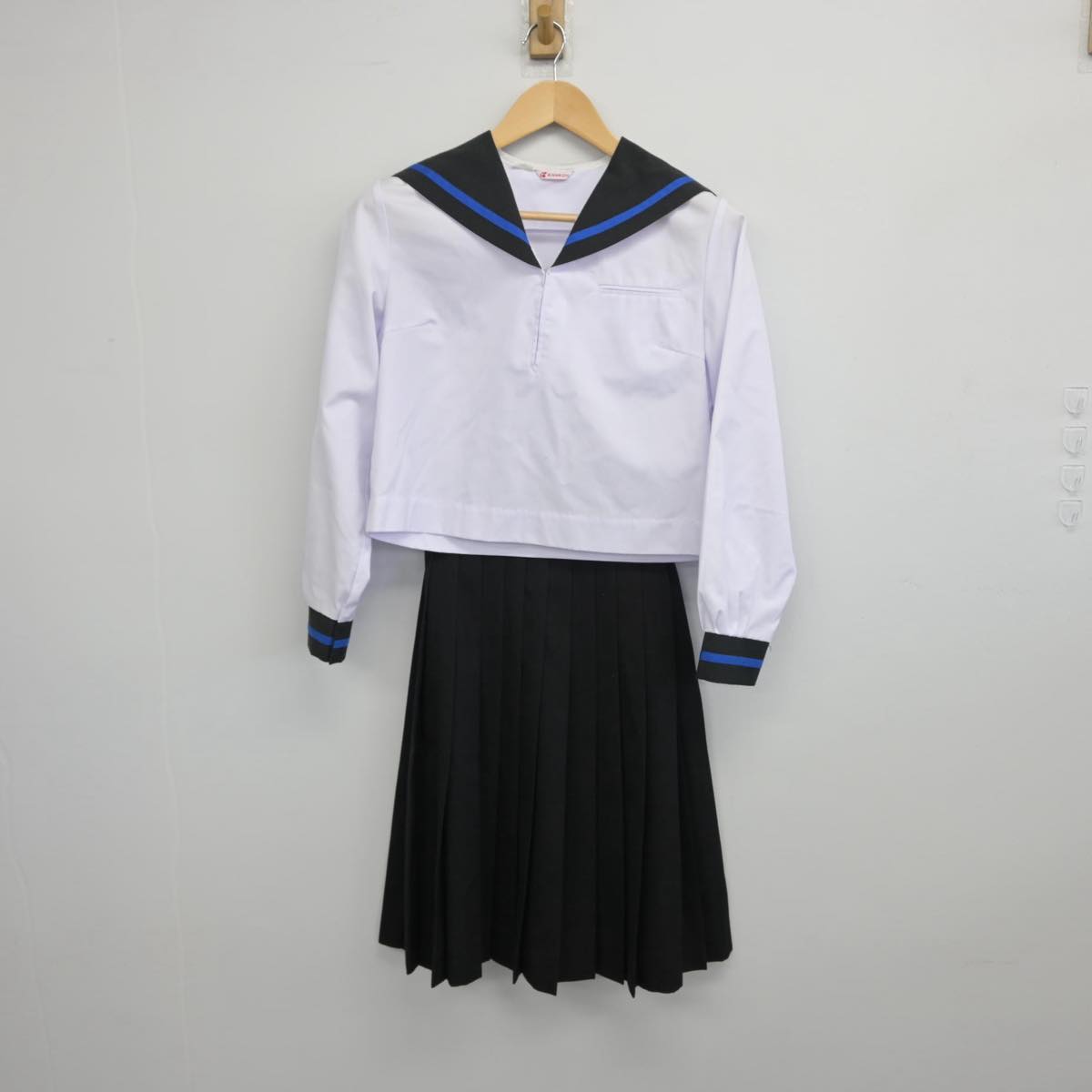 【中古】青森県 弘前市立第五中学校 女子制服 3点（セーラー服・スカート）sf030503