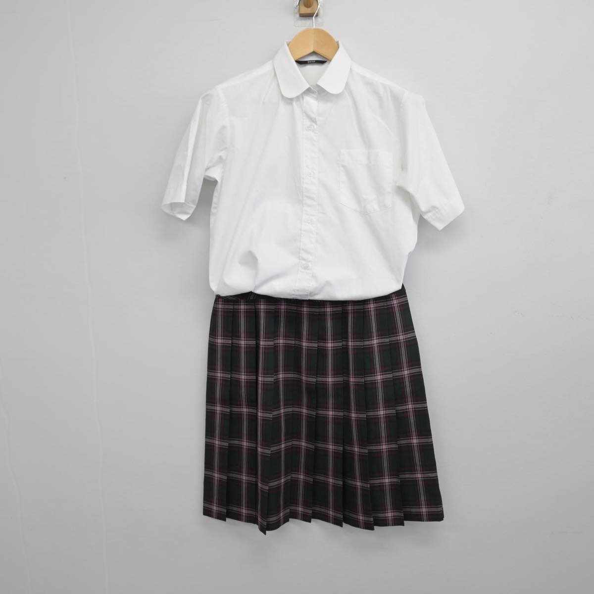 【中古】埼玉県 昌平高等学校 女子制服 3点（シャツ・ニットベスト・スカート）sf030528