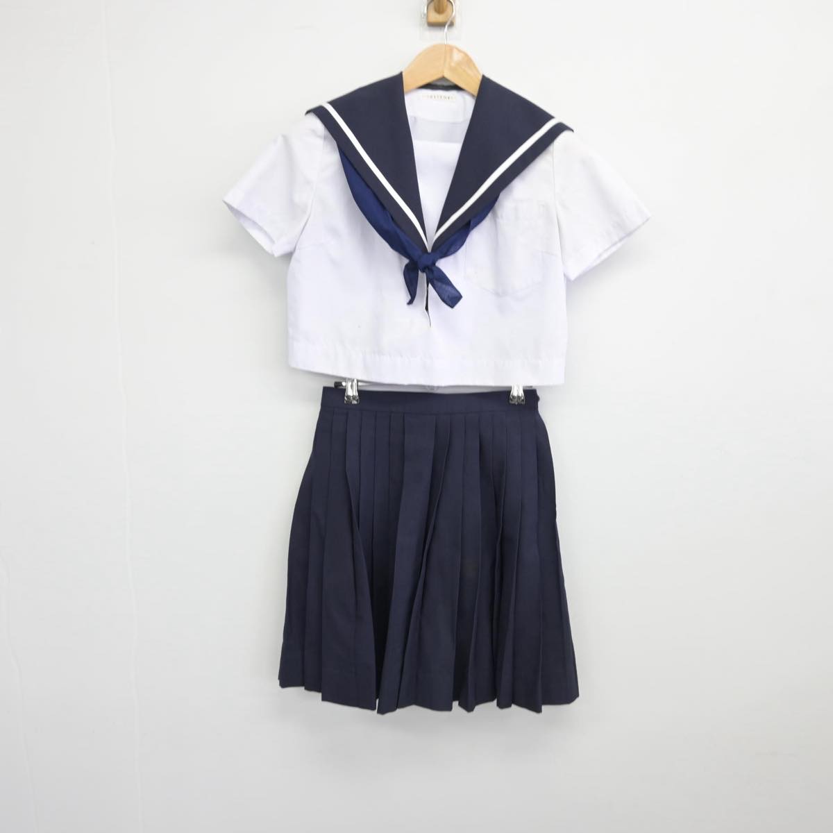 【中古】愛知県 金城学院高等学校 女子制服 2点（セーラー服・スカート）sf030537