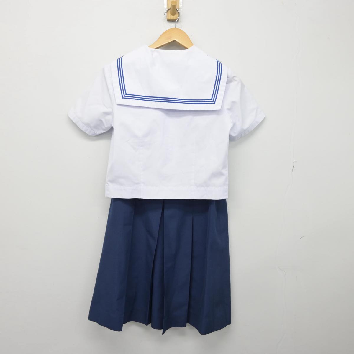 【中古】福岡県 香住丘高等学校 女子制服 3点（セーラー服・スカート）sf030566