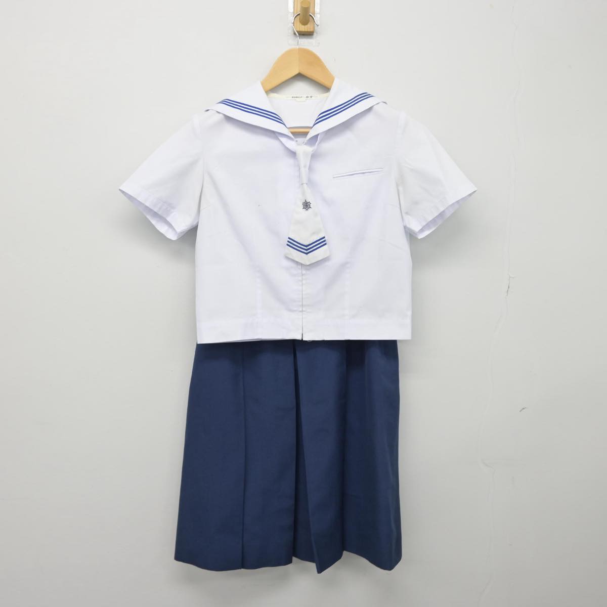 【中古】福岡県 香住丘高等学校 女子制服 3点（セーラー服・スカート）sf030567