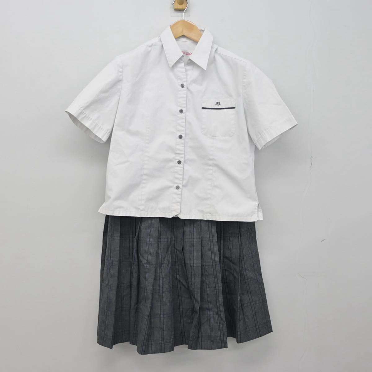 【中古】富山県 小杉高等学校 女子制服 2点（シャツ・スカート）sf030596