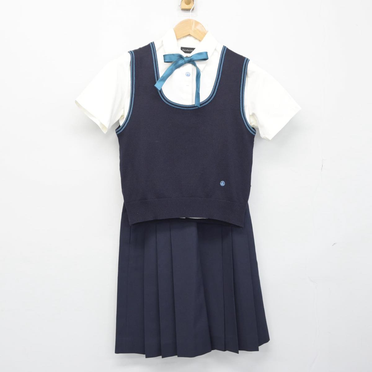 【中古】広島県 広島女学院中学高等学校 女子制服 5点（シャツ・ニットベスト・スカート）sf030599