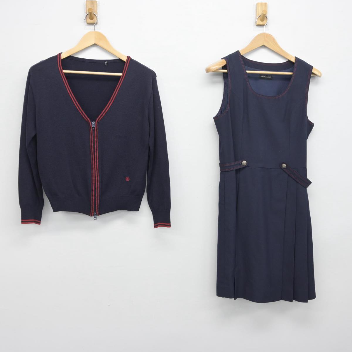 【中古】広島県 広島女学院中学高等学校 女子制服 4点（ニット・ジャンパースカート）sf030601